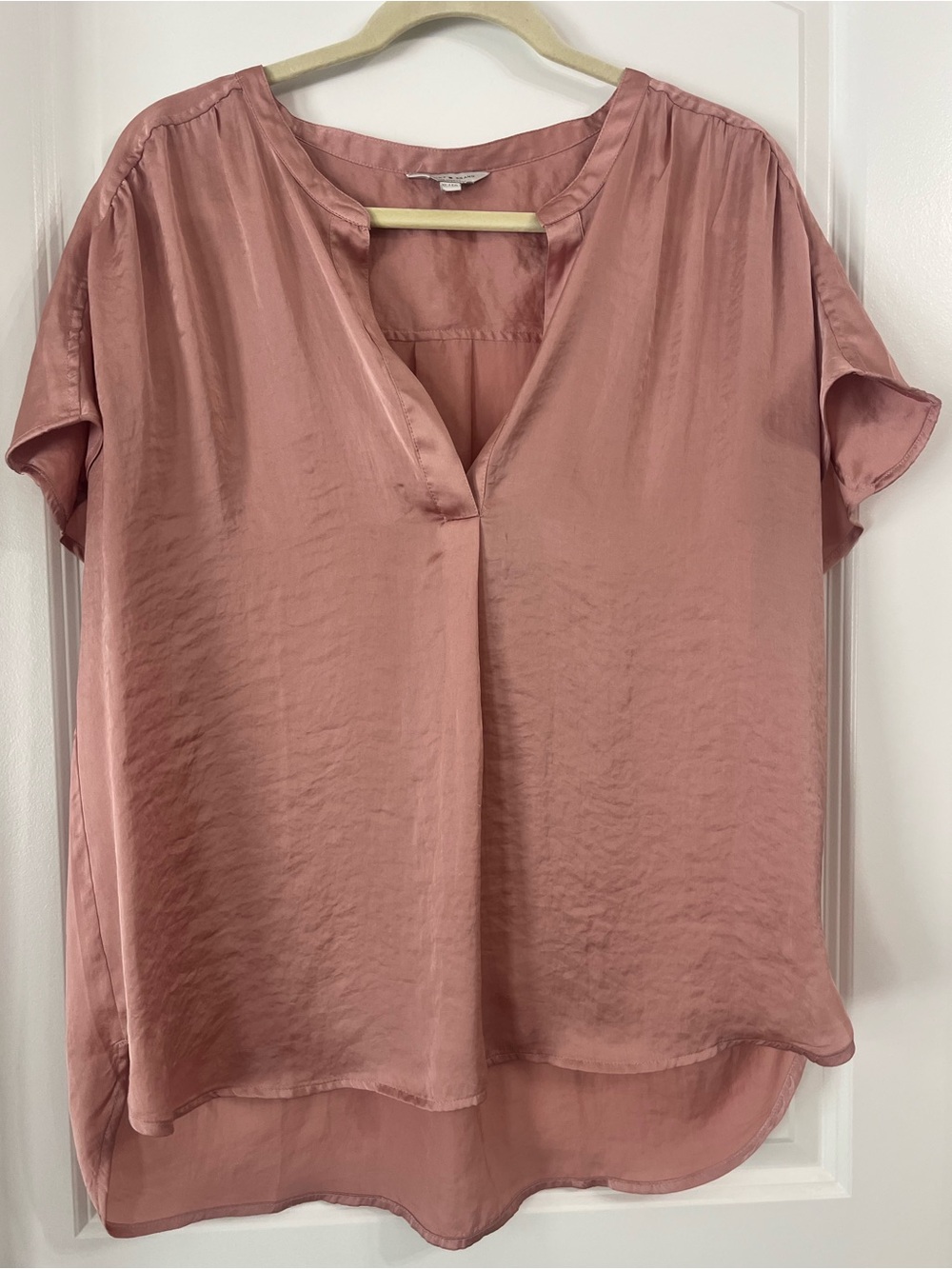 Lucky Brand Dusty Rose Satin V-Neck Short Sleeve Blouse Lightweight Chic Sz XL
